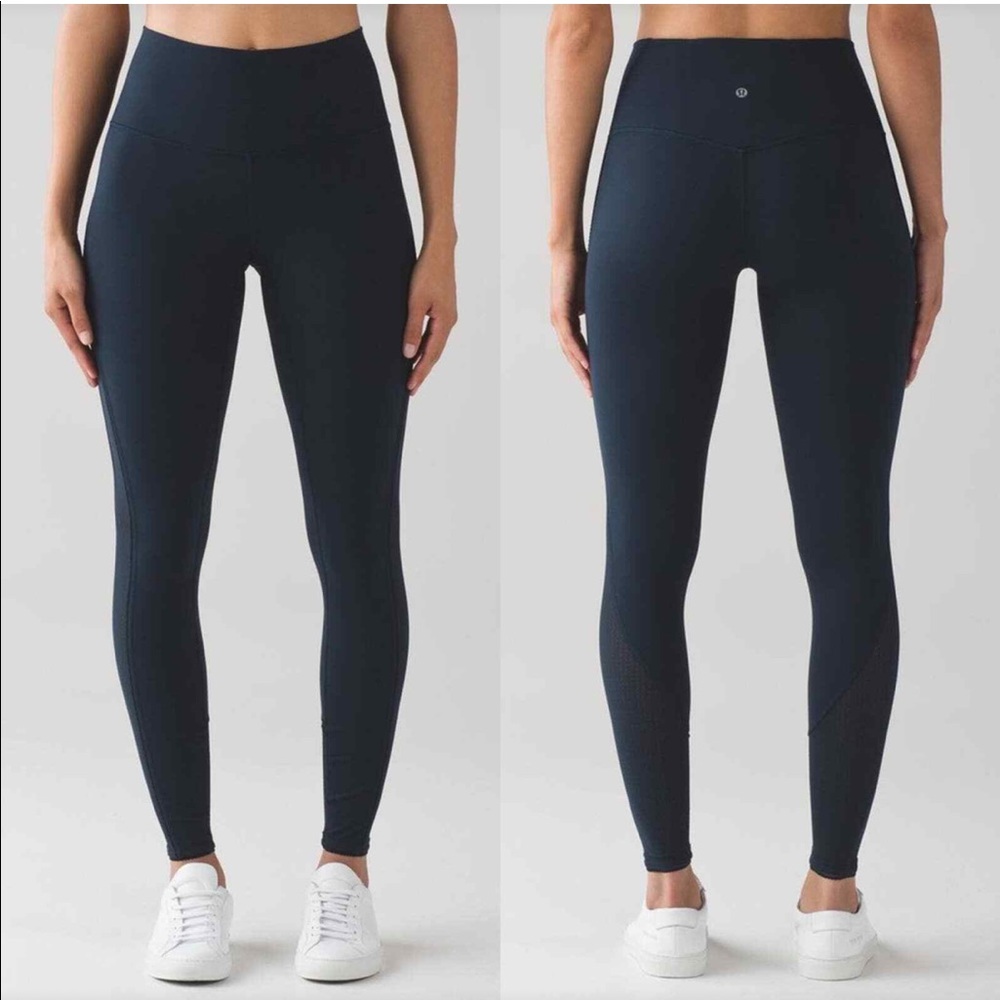 SOLD: Lululemon navy leggings
